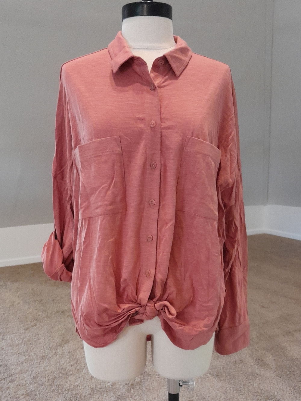 Lou & Grey Dusty Rose Button-Front Tie-Hem Shirt